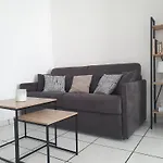 Beau Studio Renove En Centre-Ville De Sete