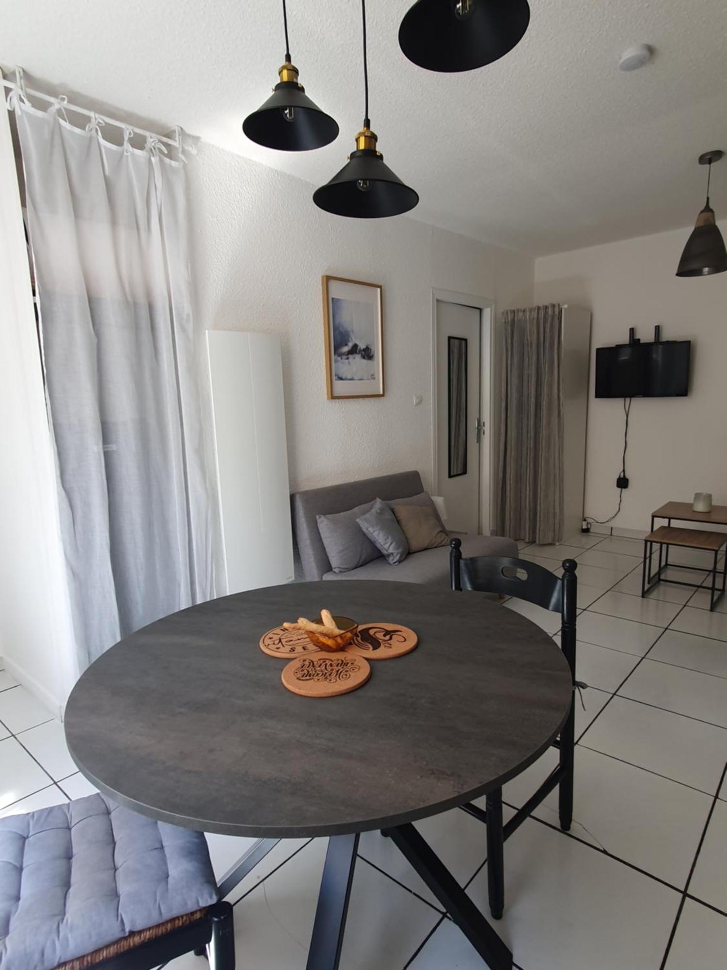 Appartement Beau Renove En Centre-ville De